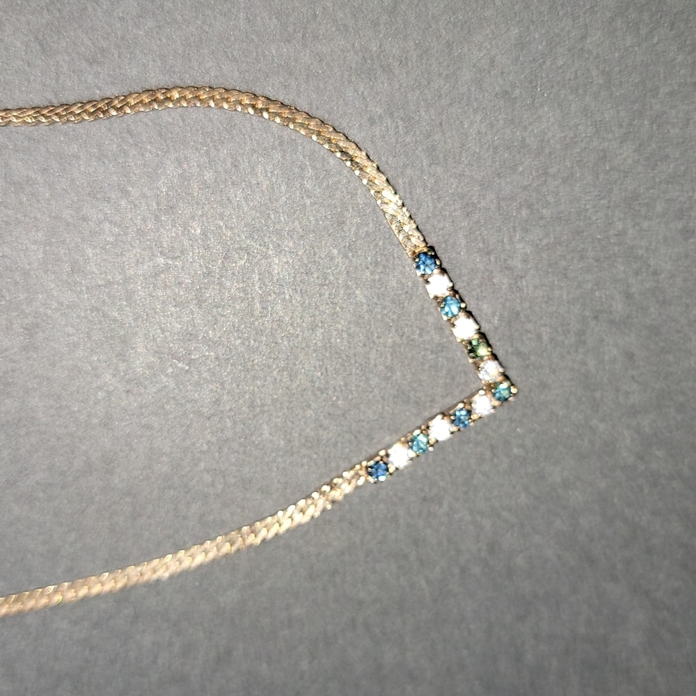 Avon Vintage Green & Clear Rhinestones V Necklace